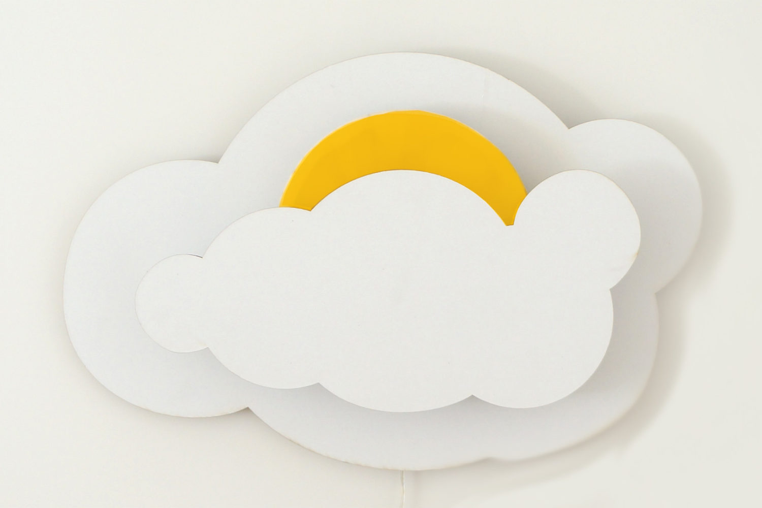 Hier ist er - der erste Entwurf der RAY It's sunny Lampe. Modell Nr. 01. Frisch aus dem Lasercutter. 