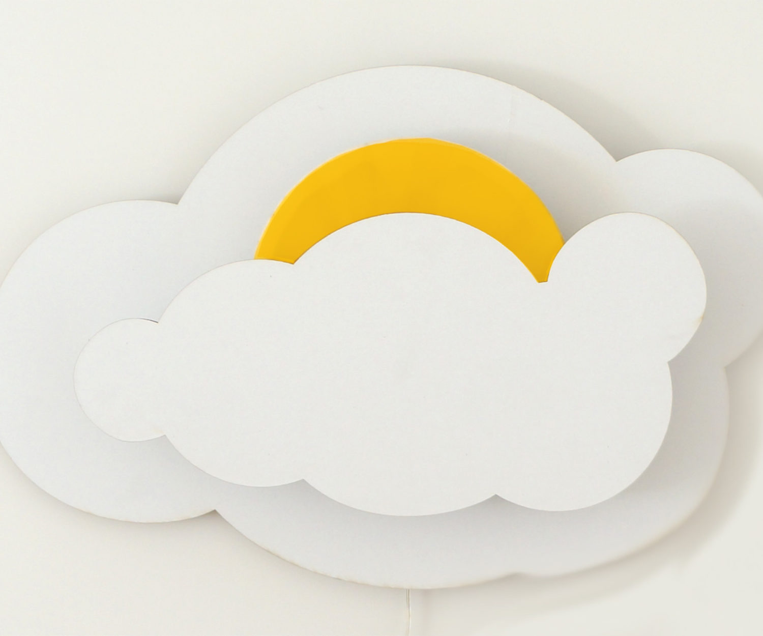 Hier ist er - der erste Entwurf der RAY It's sunny Lampe. Modell Nr. 01. Frisch aus dem Lasercutter. 